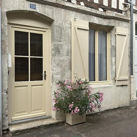 L'Annexe De L'Abbaye Apartment Auxerre Bagian luar foto