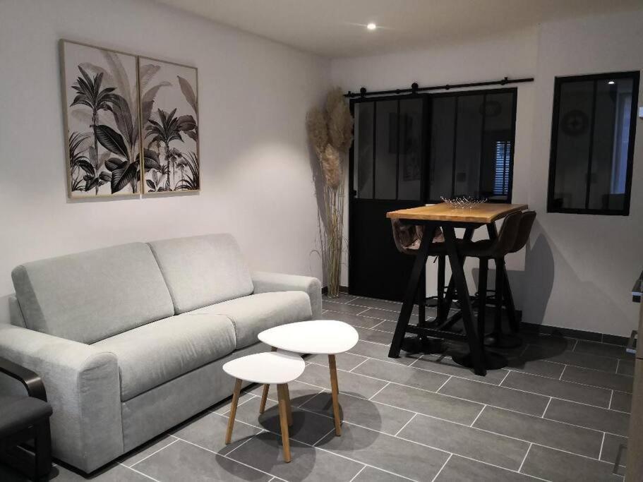 L'Annexe De L'Abbaye Apartment Auxerre Bagian luar foto